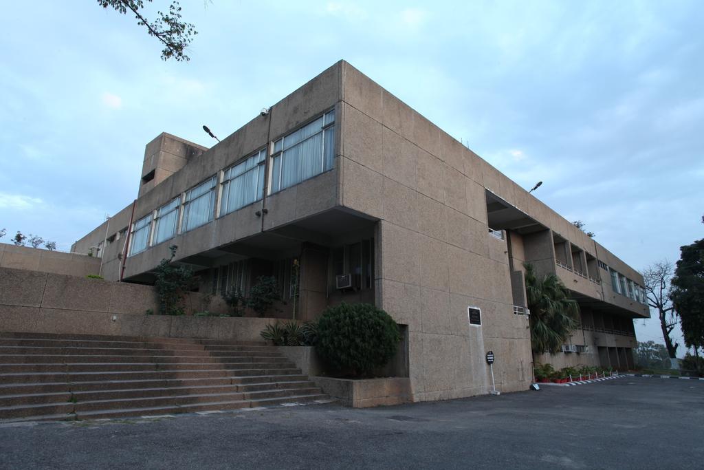 Hotel Jammu Ashok Eksteriør billede