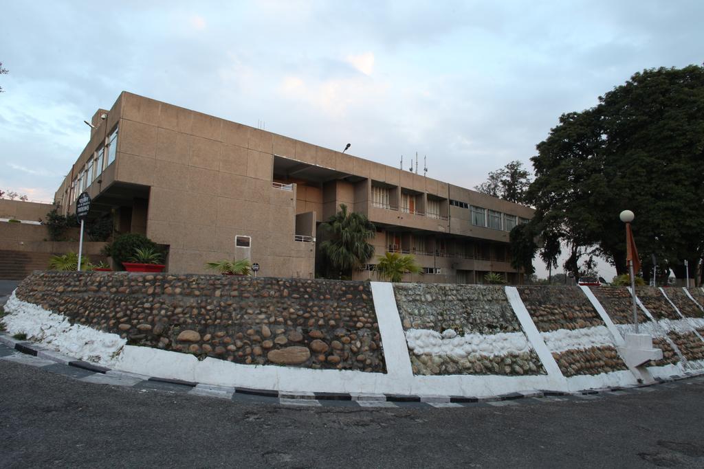 Hotel Jammu Ashok Eksteriør billede
